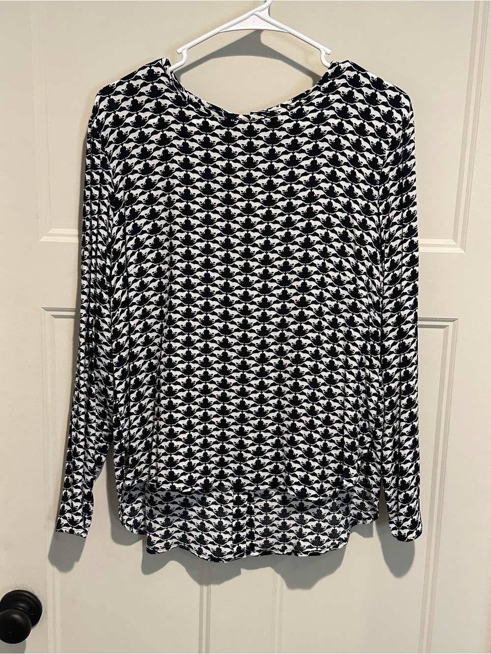 Women's Black & White Cheetah Cat Patterned Long Sleeve Blouse - 6